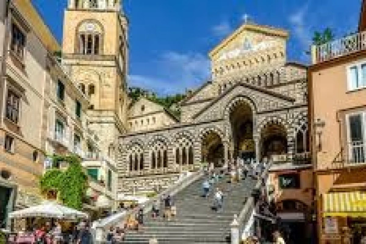 Sorrento and Amalfi Coast from Naples - Group Tour - Bonjour Fun