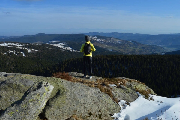Family snowshoe outing - Bonjour Fun