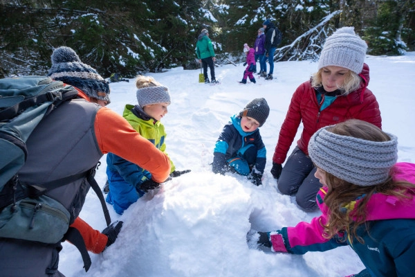 P'tits Trappeurs snowshoe outing - Bonjour Fun