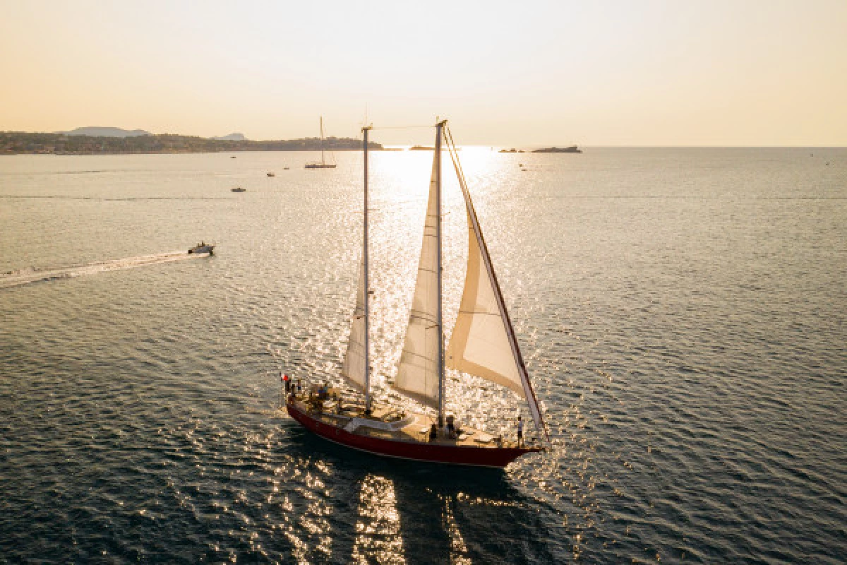 Sailboat sunset outing - La Brigante - Bonjour Fun