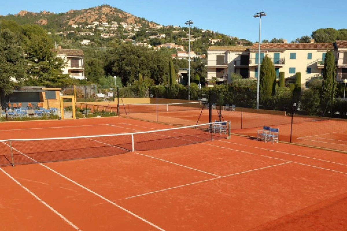 Tennis training course for children - Agay - Bonjour Fun