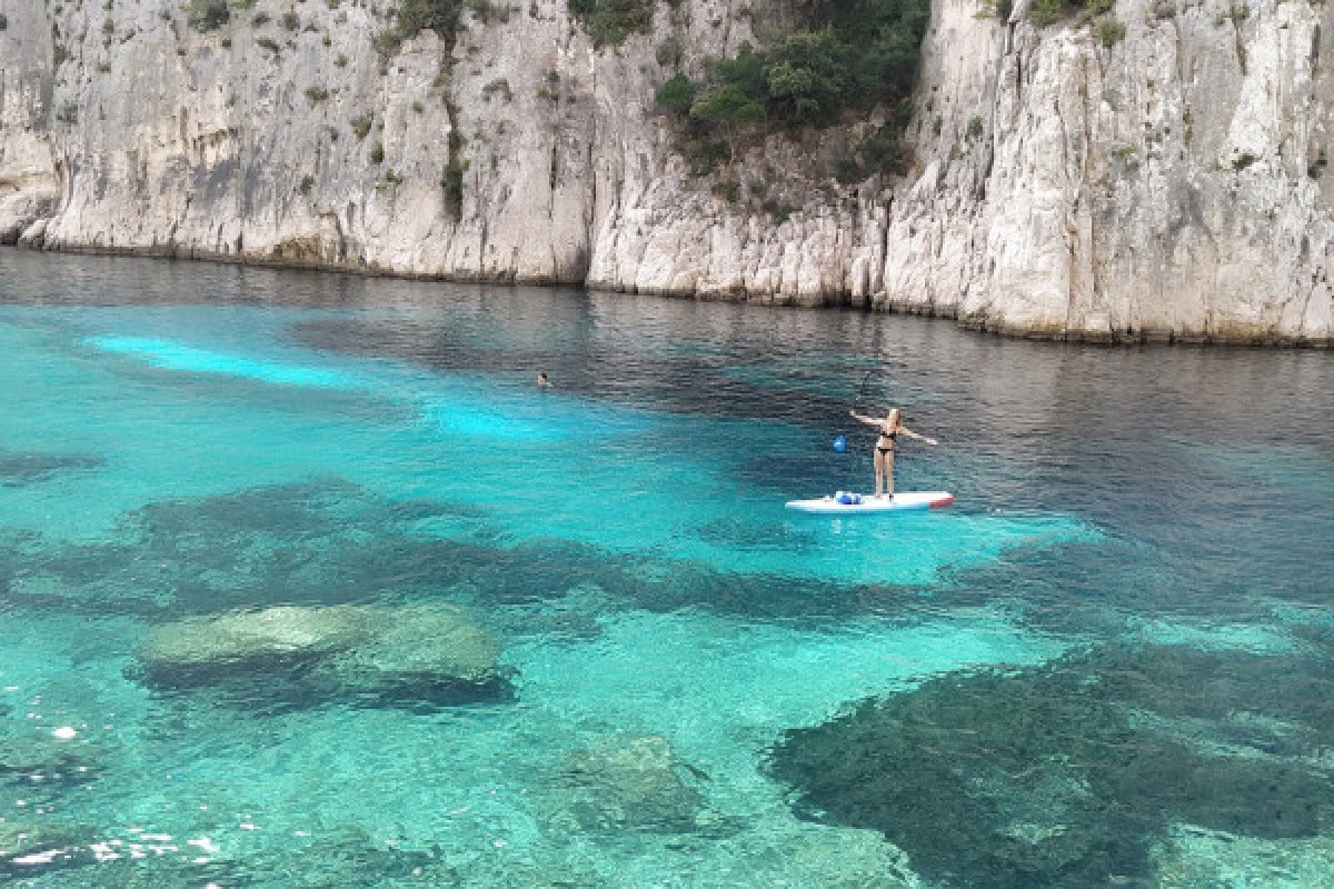 Stand Up Paddle guided tour calanques of Cassis - Bonjour Fun