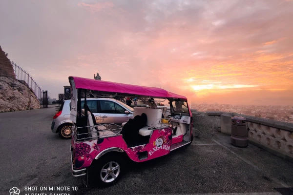 Sunset tuk tuk tour with degustation. - Bonjour Fun