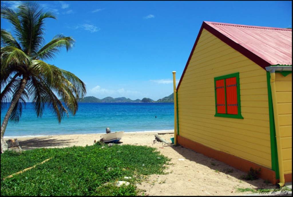 Lowland, authentic island - Bonjour Fun