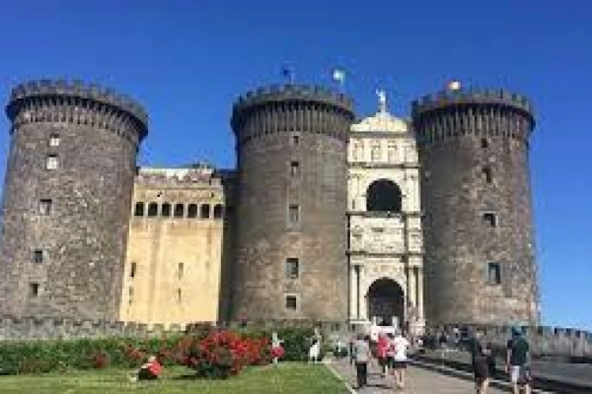 Tour Naples, Pompeii, Sorrento from Naples - Group Tour - Bonjour Fun