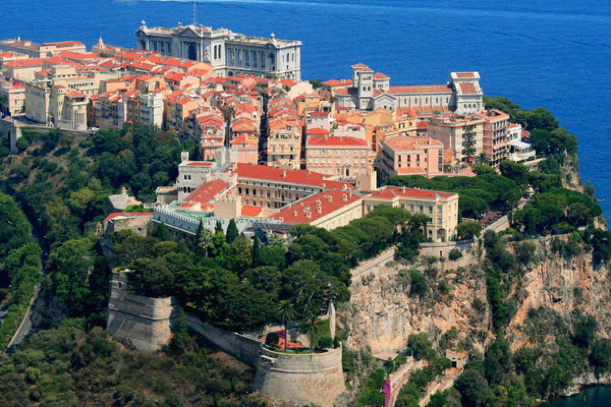A DAY IN MONACO Small-Group Tour - Bonjour Fun