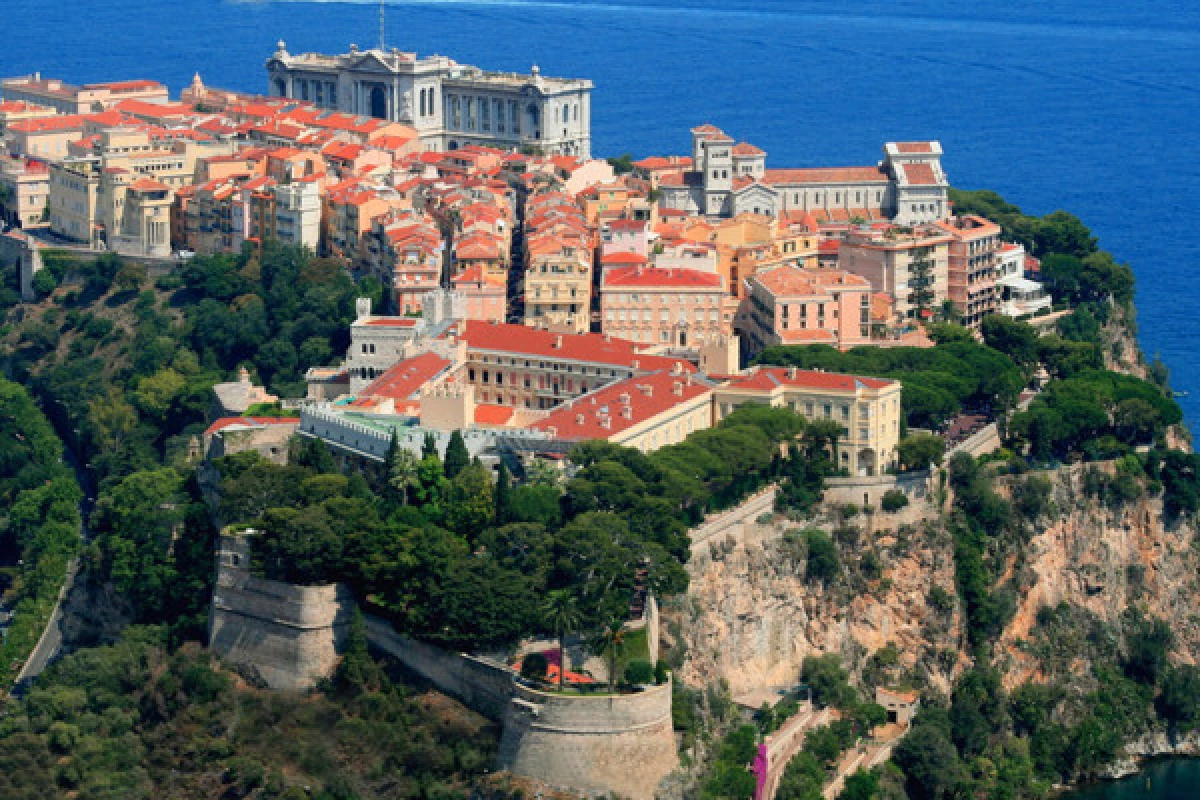 A DAY IN MONACO Small-Group Tour - Bonjour Fun