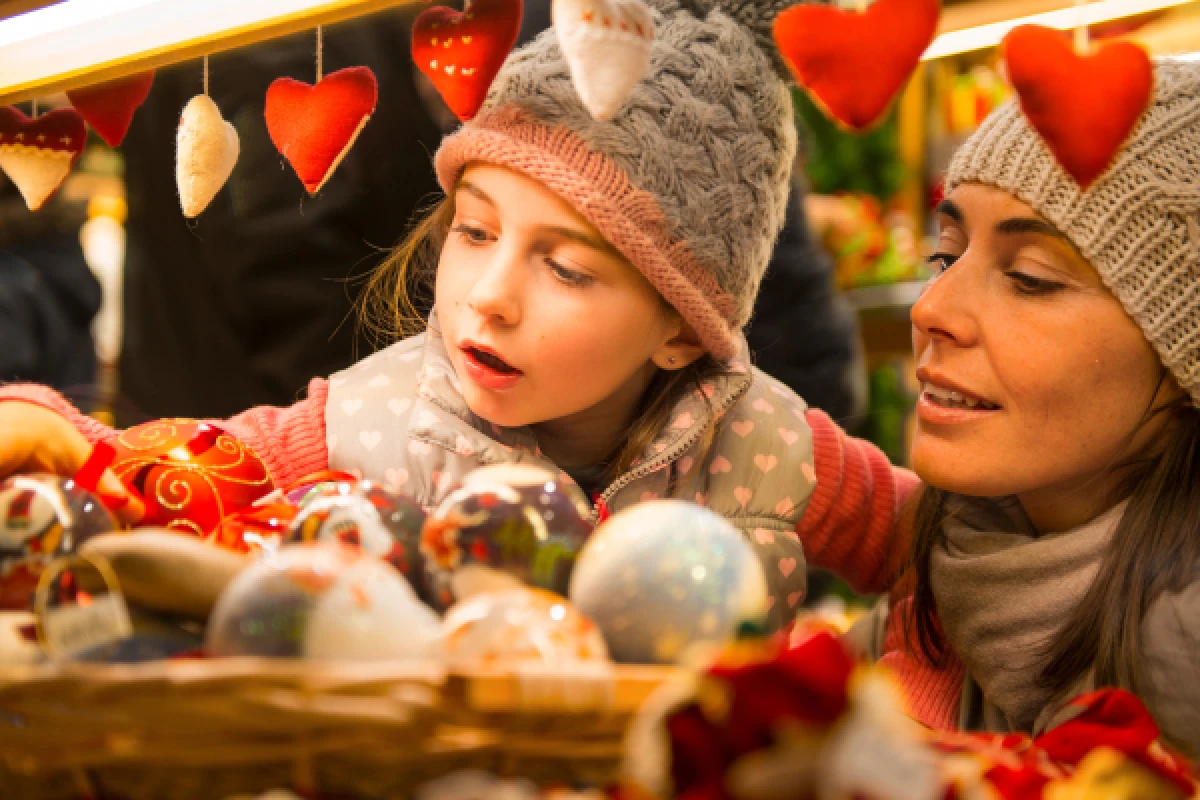 Unusual treasure hunt on Christmas markets Bâle - Bonjour Fun