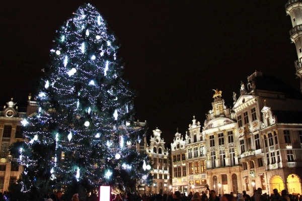 Unusual treasure hunt on the Christmas market (Bruxelles) - Bonjour Fun