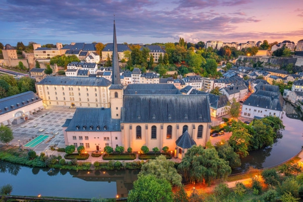 Unusual treasure hunt on the Christmas market (Luxembourg) - Bonjour Fun