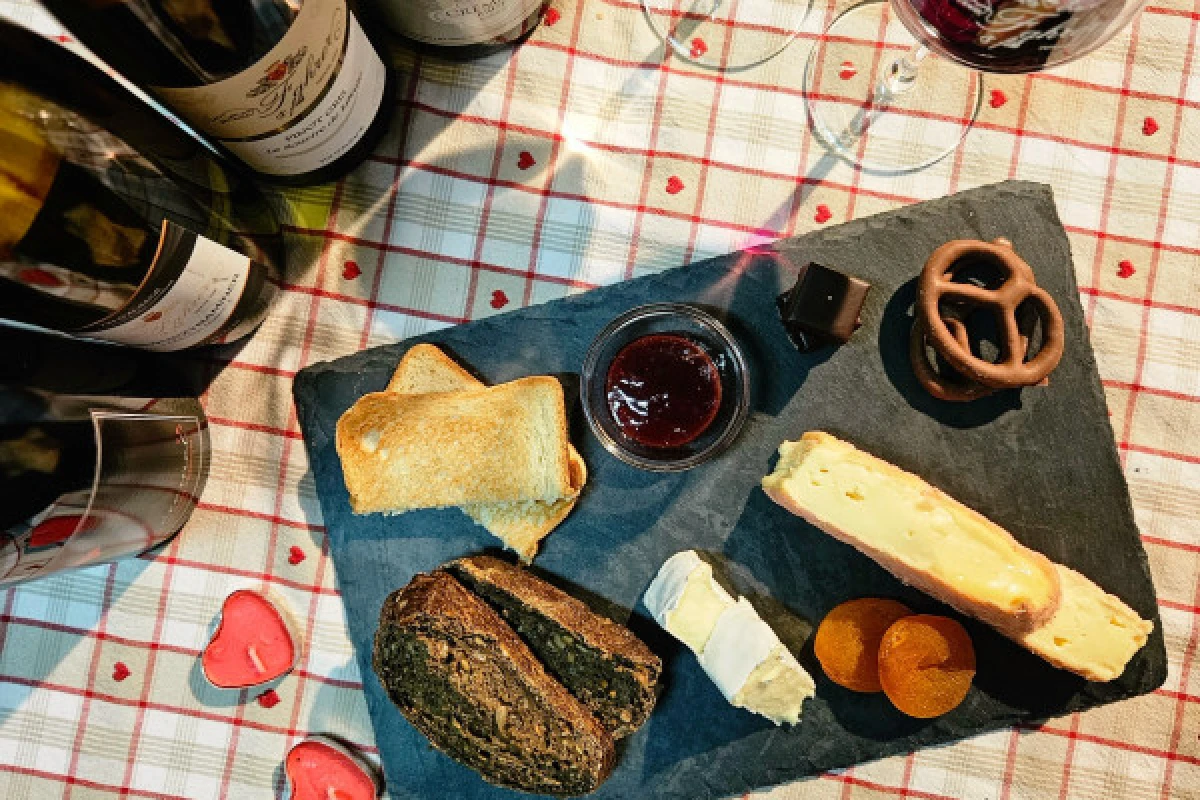 Valentine's Day tasting (wine, cheese and chocolate) - Bonjour Fun