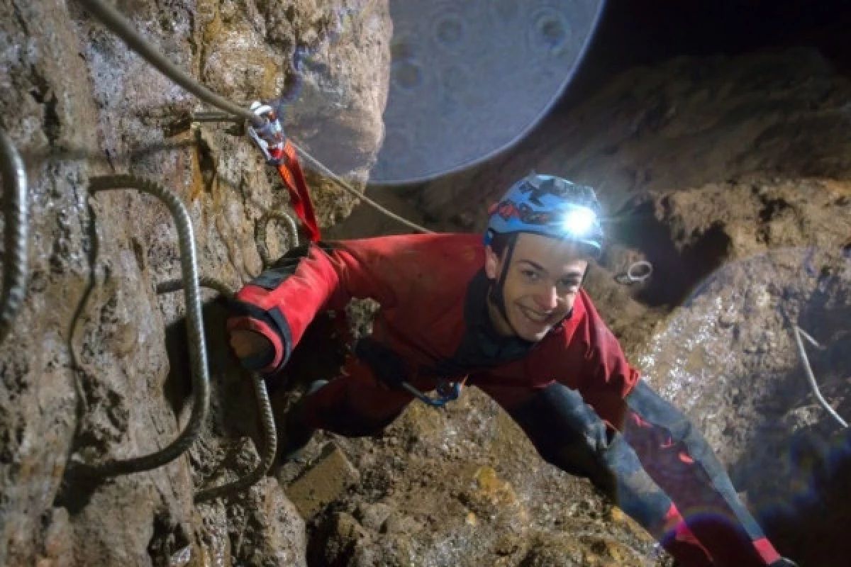 UNDERGROUND VIA FERRATA - Bonjour Fun