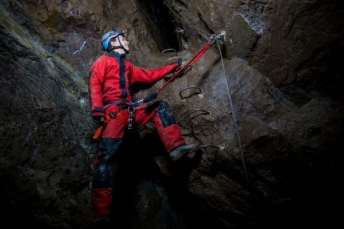 UNDERGROUND VIA FERRATA - Bonjour Fun