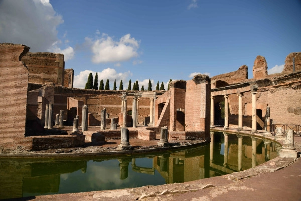Villa Adriana and Villa d'Este Photo Tour - Bonjour Fun