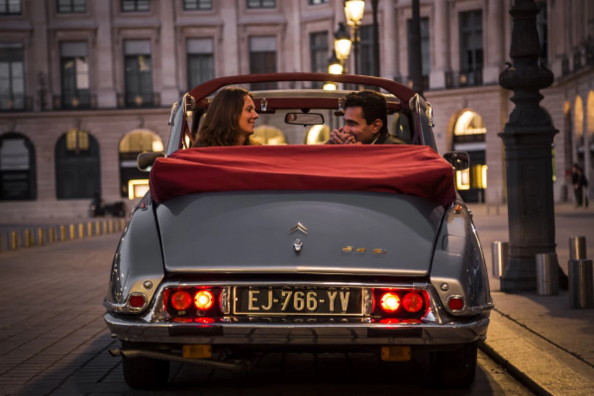 City tour in a presidential Citroën DS (by day or by night) - Bonjour Fun