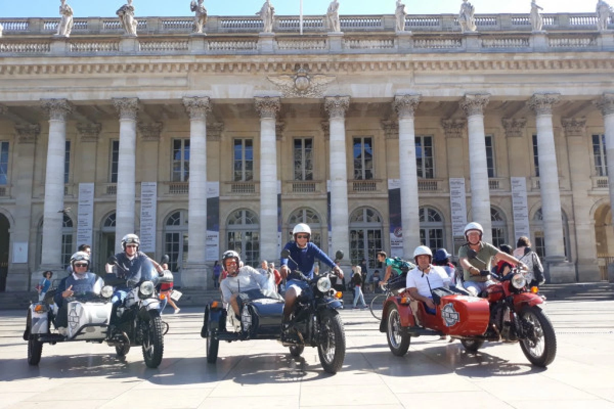 City Tour of Bordeaux in a sidecar - Bonjour Fun