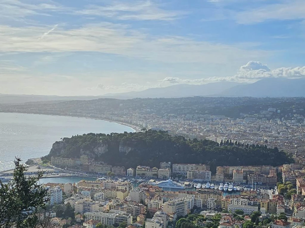 Guided walking tour of Nice including Castle Hill - Bonjour Fun