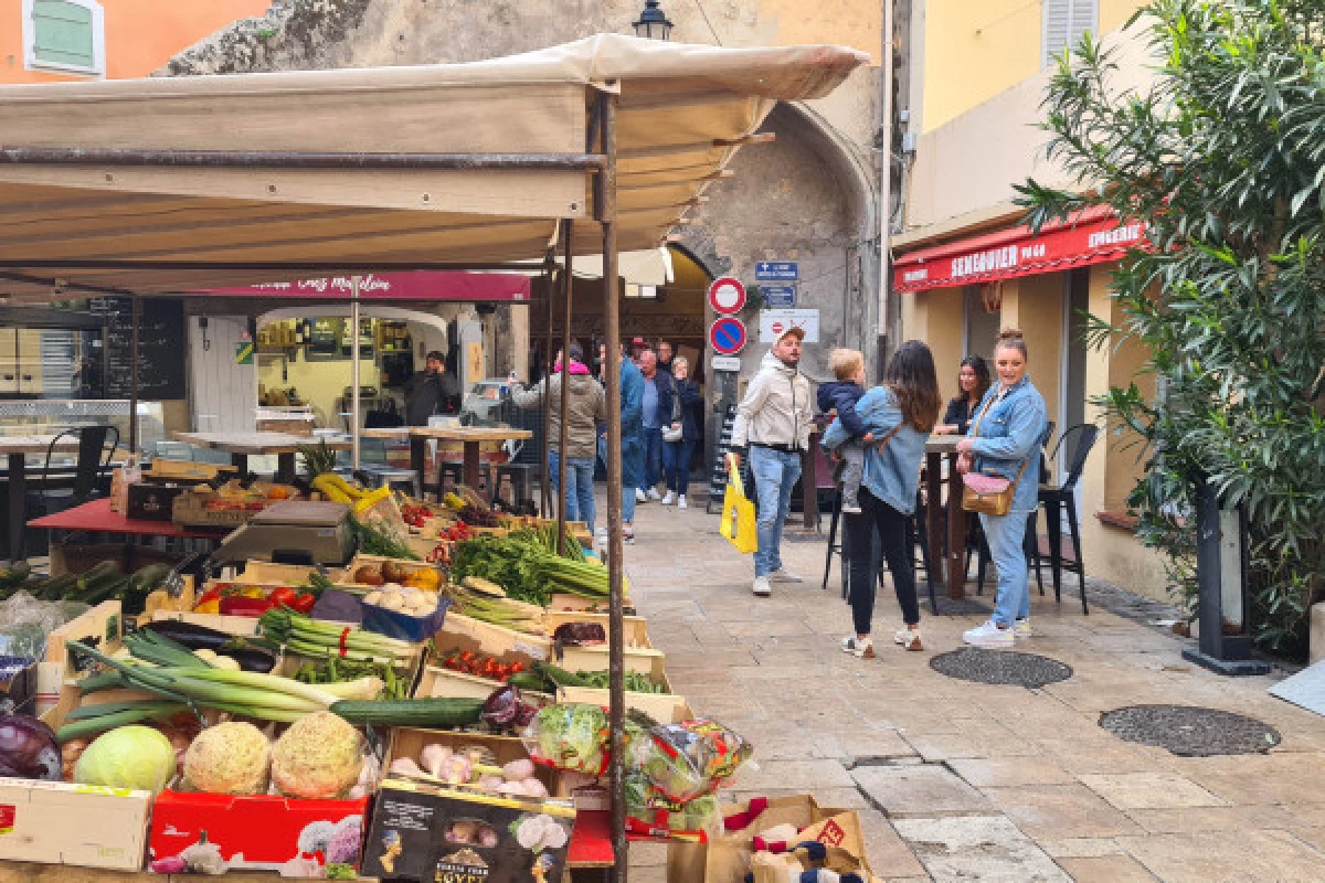 Shared Tour of Saint Tropez - Bonjour Fun