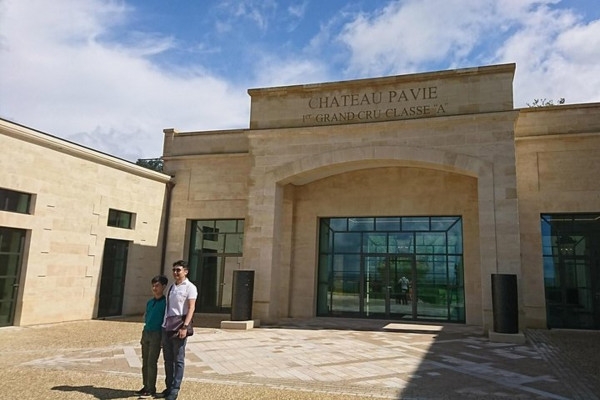 The Chateaux of St-Emilion private tour (Luxury Minivan) - Bonjour Fun