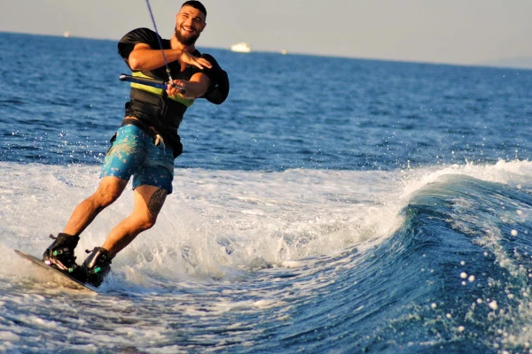 Wakeboard - Saint-Raphaël - Bonjour Fun