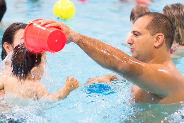 Swimming class - Bonjour Fun