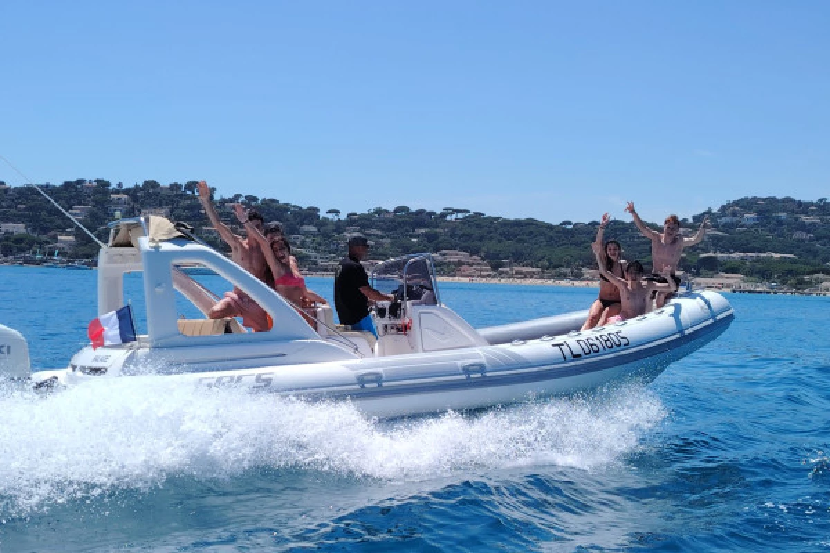 WGP ISSAMBRES -  Sea trip from les Issambres with watersport activities - Bonjour Fun