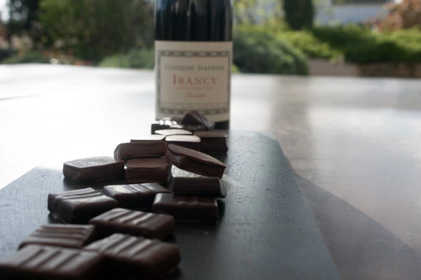 Wine and chocolat tasting at Chablis. - Bonjour Fun